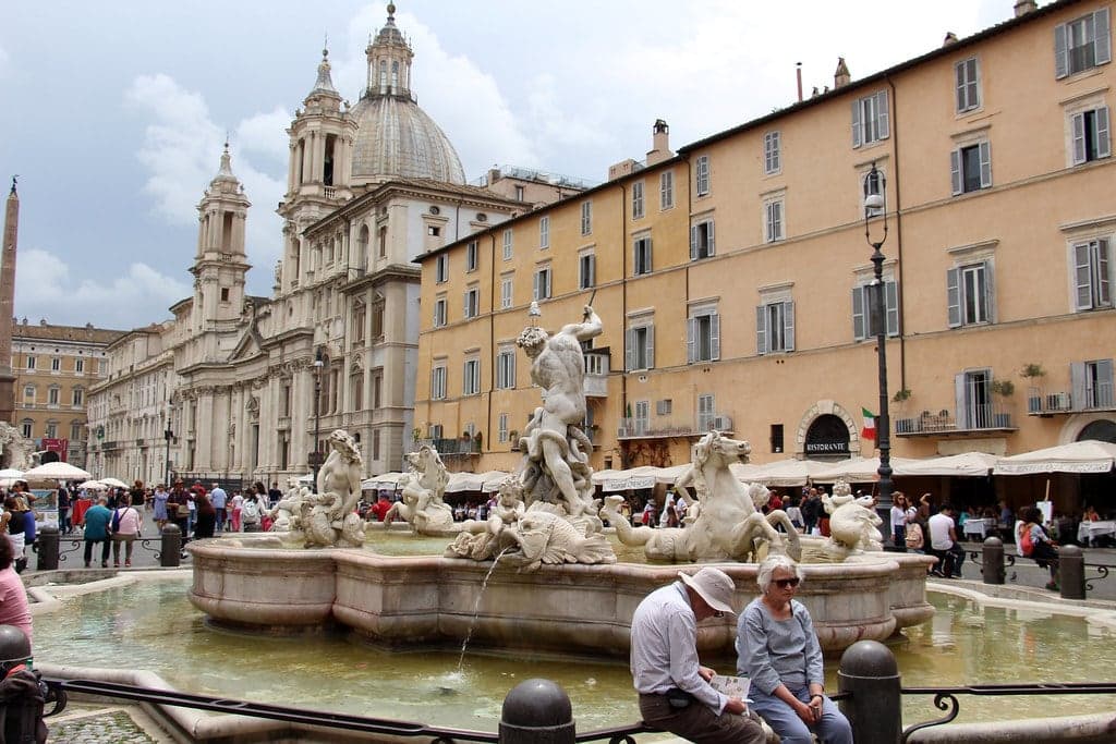 Explore Parione